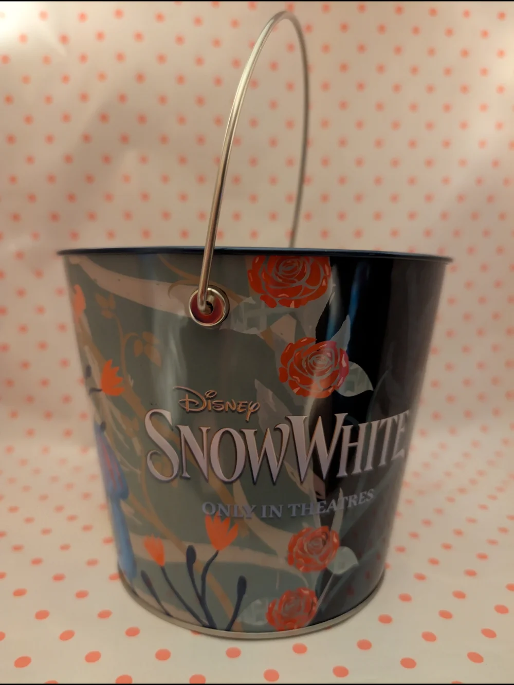 DISNEY SNOW WHITE METAL POPCORN BUCKET